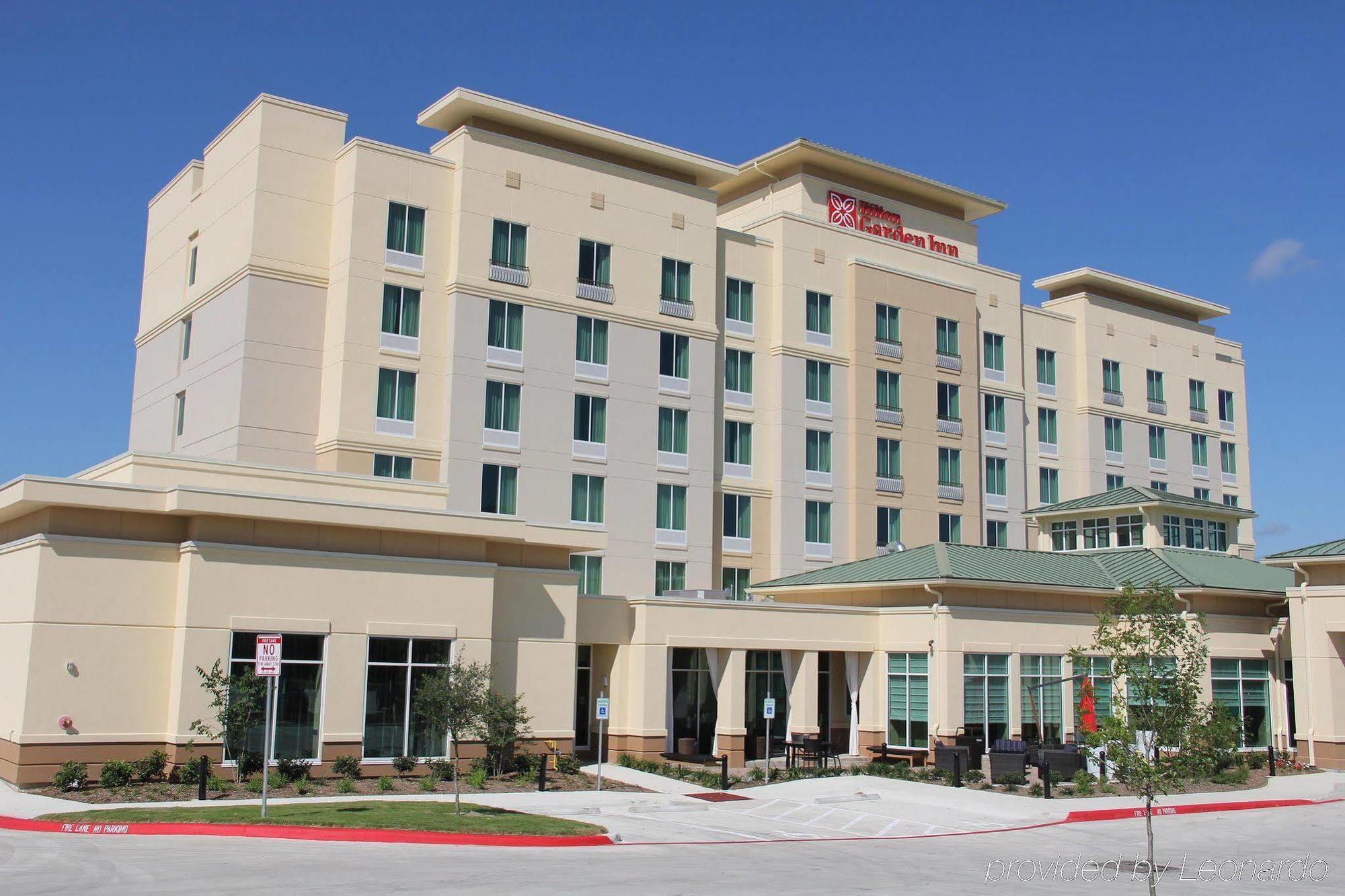 Hilton Garden Inn San Antonio/Rim Pass Drive Exterior foto